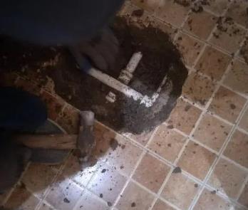 福田卫生间漏水维修公司为您分享下卫生间渗水如何处理及注意事项